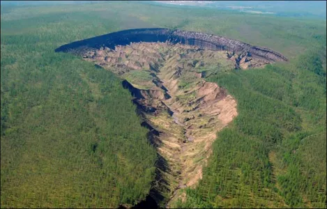 Российские ученые разгадали загадку необычного провала в Якутии: «врата ада» оказались настоящим порталом в прошлое